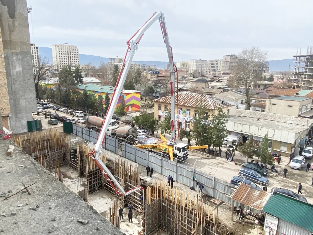 筑梦“蓝海”！平博泵车“圈粉”中亚！