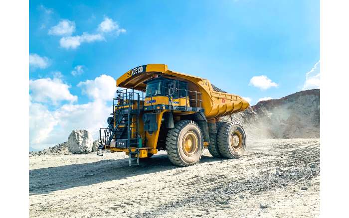 高端突破，装备优美丨平博XDE130双桥刚性矿车一连批量发车澳洲